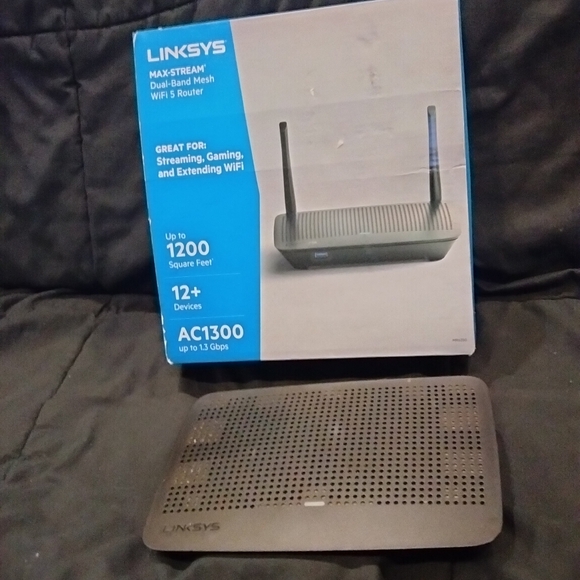 Linksys Dual-Band AC1300 Mesh WiFi 5 Router - Picture 8 of 8